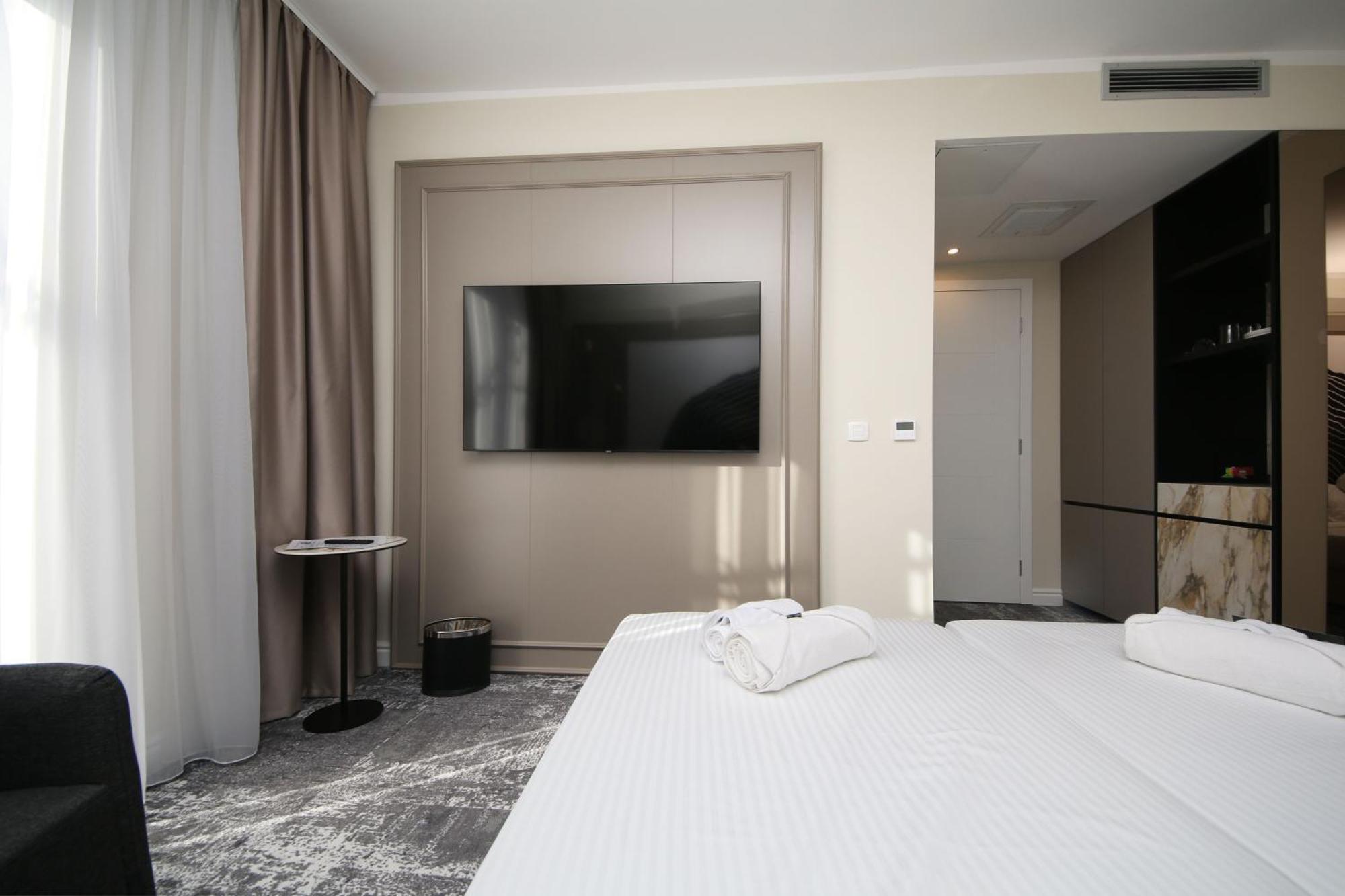 The Place 87 Apartman